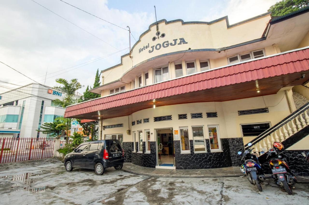 Hotel Jogja Bukittinggi Exteriör bild